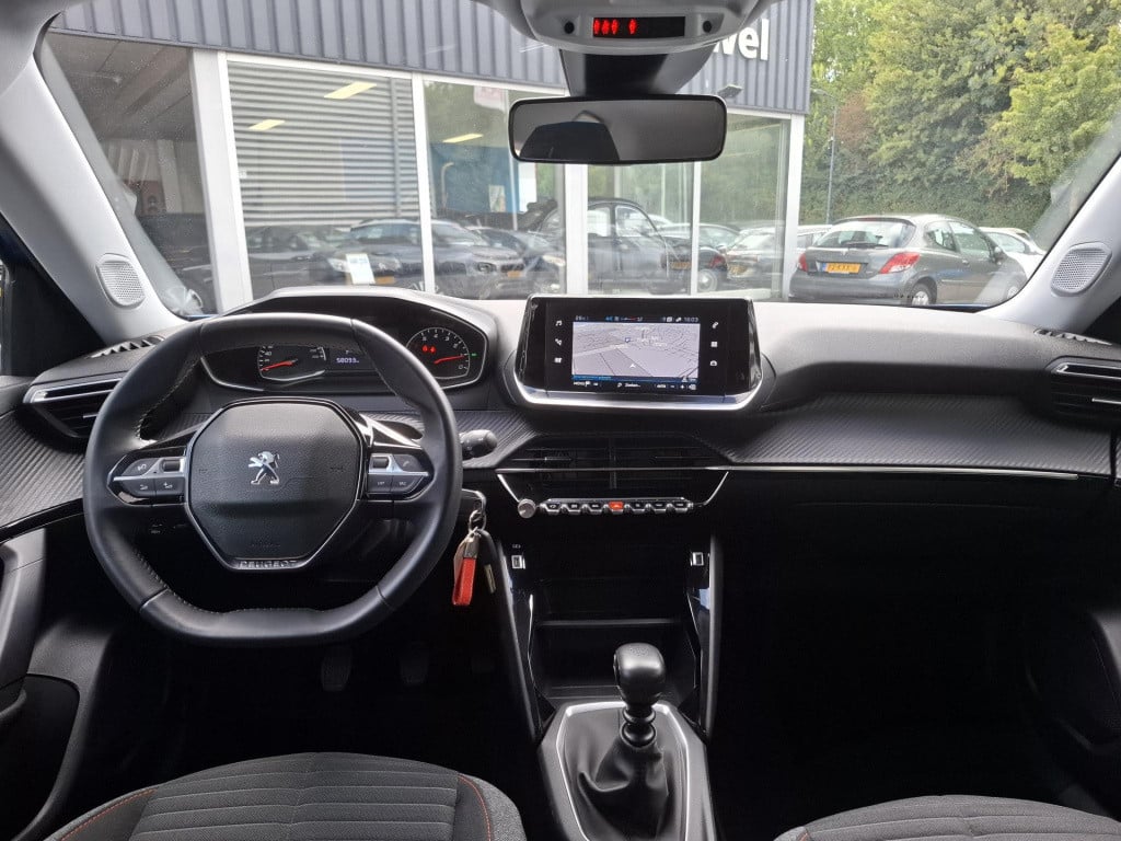 Peugeot 2008 suv 1.2 100 pk active airco/nav/park/trekhaak