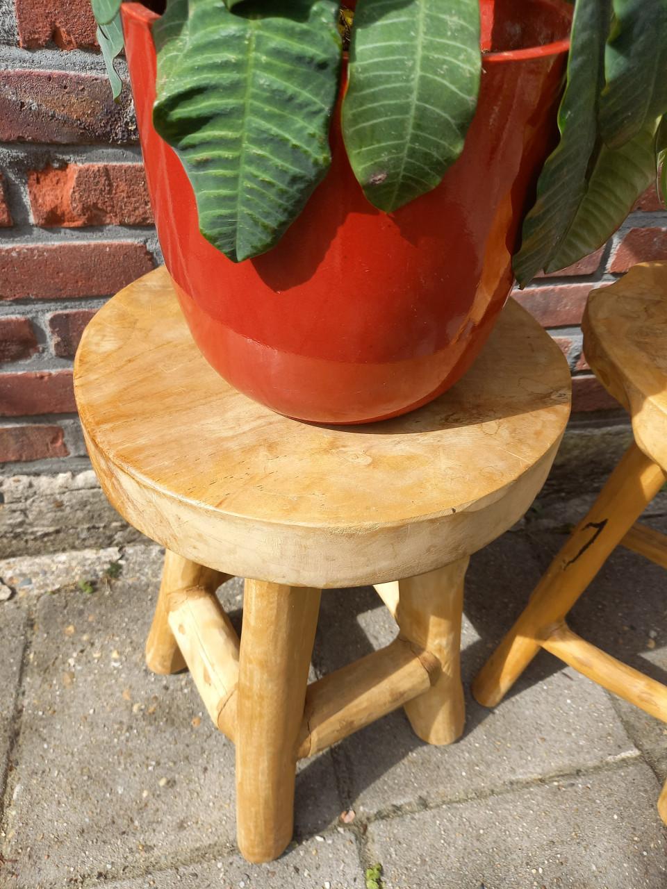 Houten krukjes