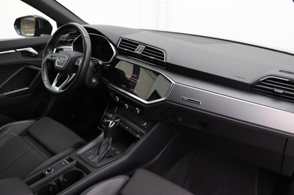 Audi Q3 sportback 45 tfsi e s edition 245pk s tronic | soh 99% |
