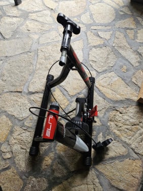 Zgan Elite volare mag indoor fietstrainer in zeer nette staat....