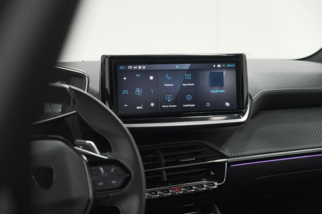 Peugeot 208 1.2 hybrid 145 e-dcs6 gt | alcantara pakket | camera | apple ca