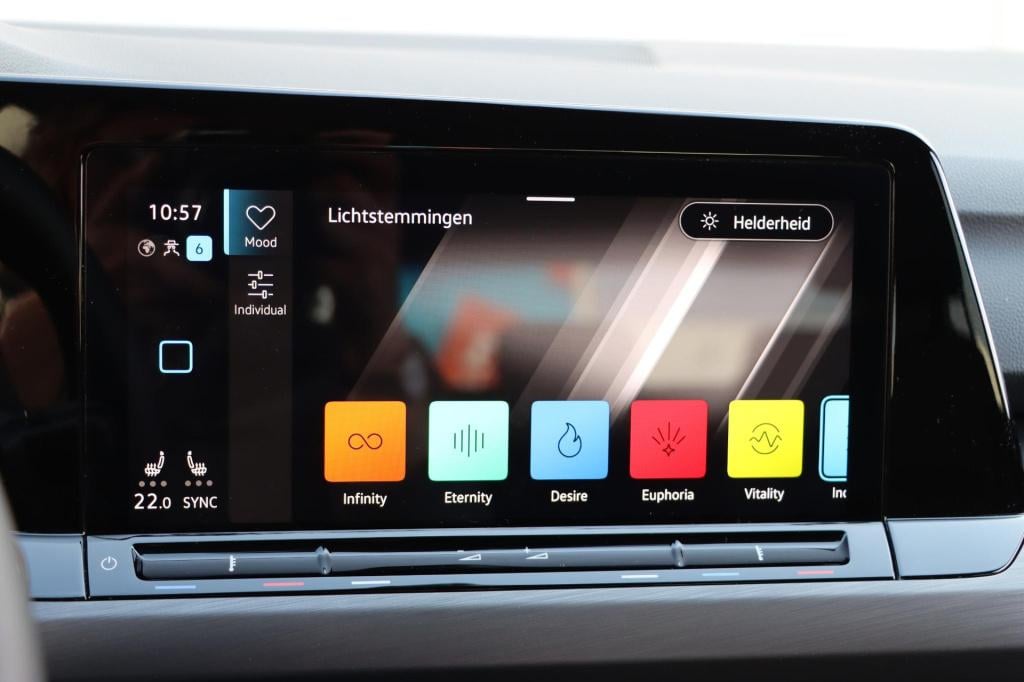 Volkswagen Golf 1.5 etsi style 150pk dsg7