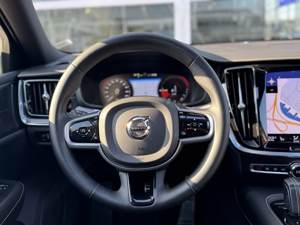 Volvo V60 t8 455pk polestar engineered pano| adap.cruise| head-up| 360came