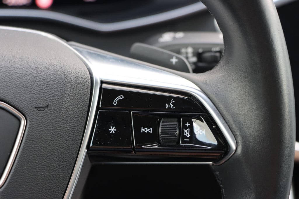 Audi A6 avant 50 tfsi e quattro design 299pk s-tronic