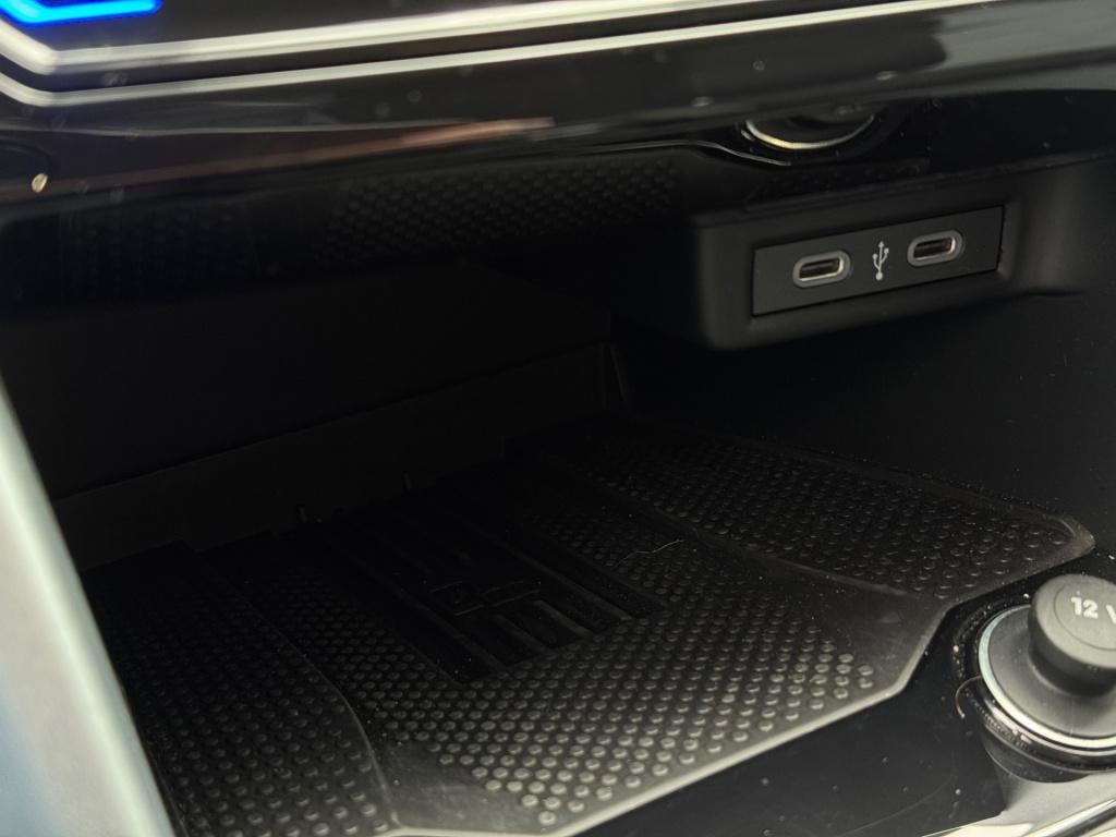 Volkswagen T-roc 1.0 tsi goal edition * stoelverwarming * carplay * camera