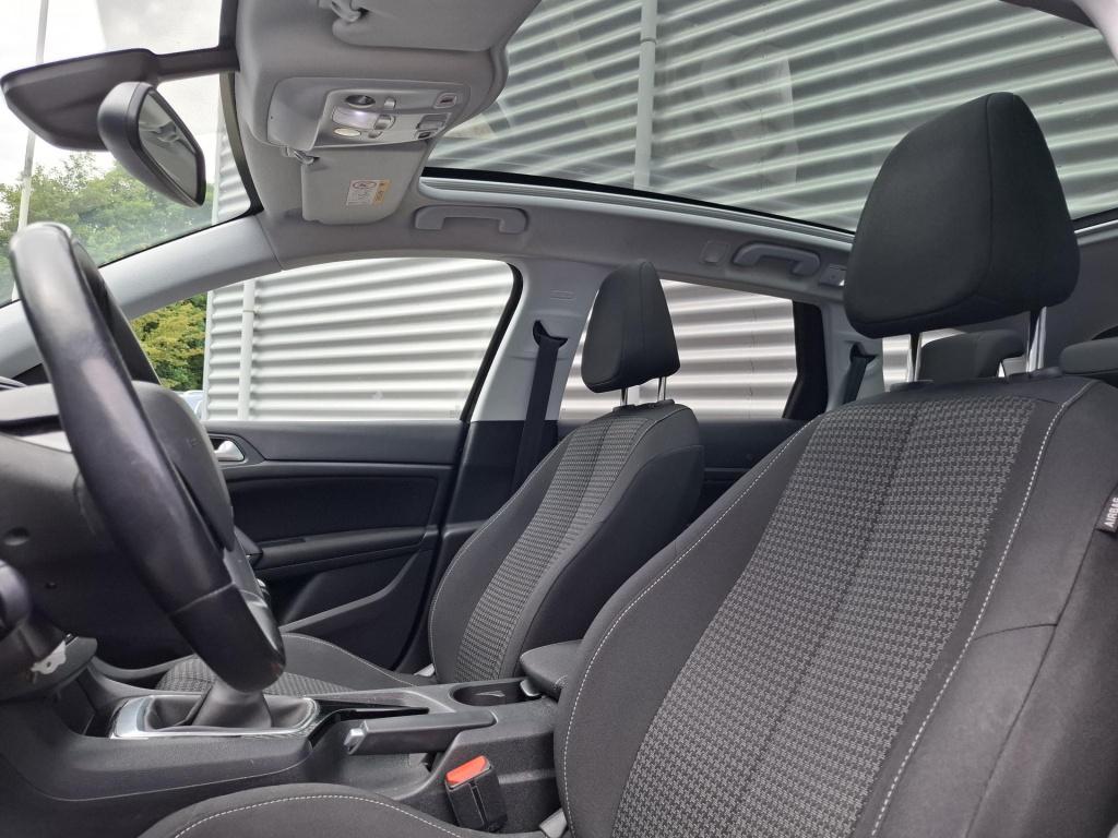 Peugeot 308 sw 110 blue lease active pano/nav/cam