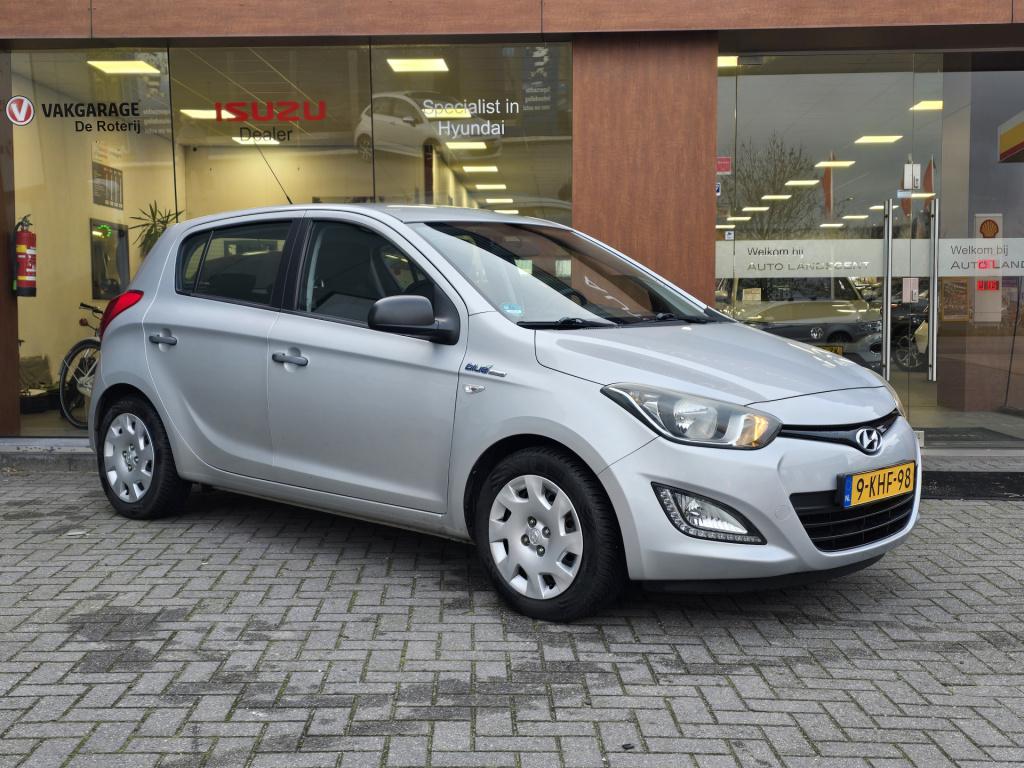 Hyundai I 20 1.2i business edition | radio | trekhaak