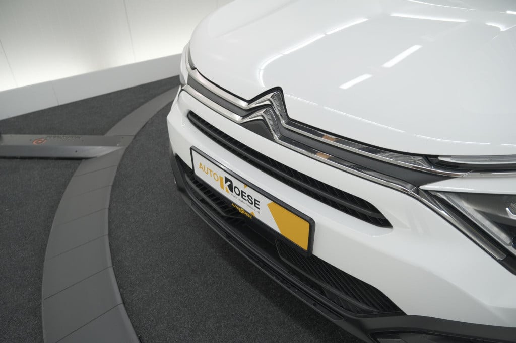Citroen C4 puretech 130 eat8 feel edition | camera | apple carplay | parkee