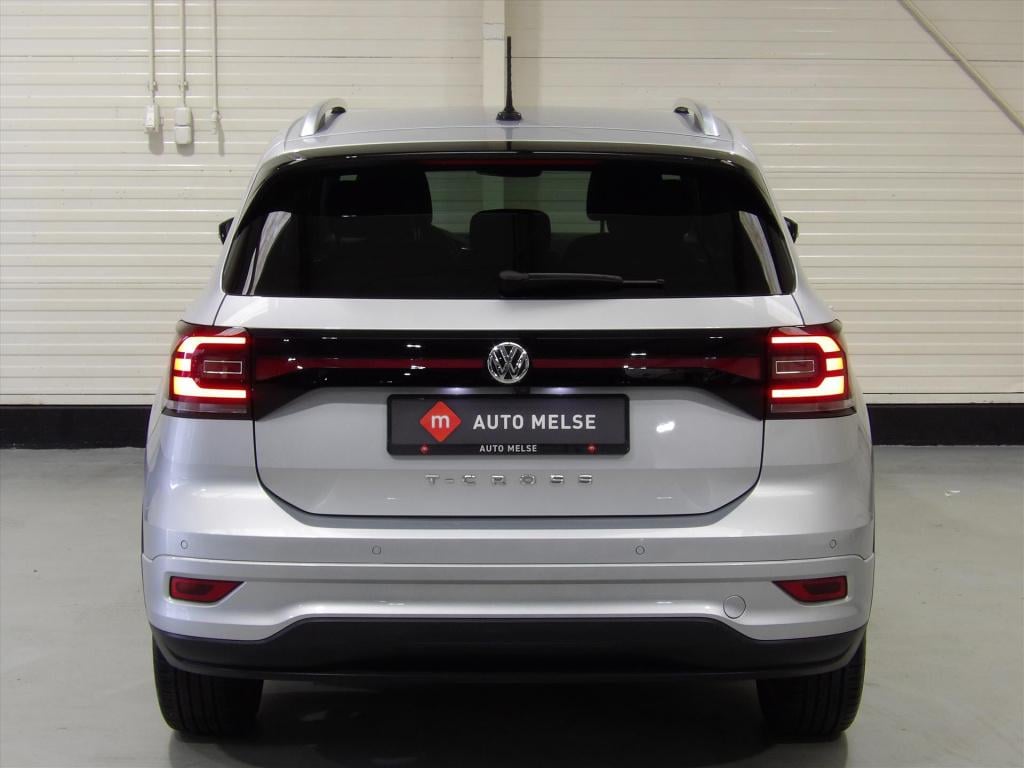 Volkswagen T-cross 1.0 tsi 115pk t-cross style r-line