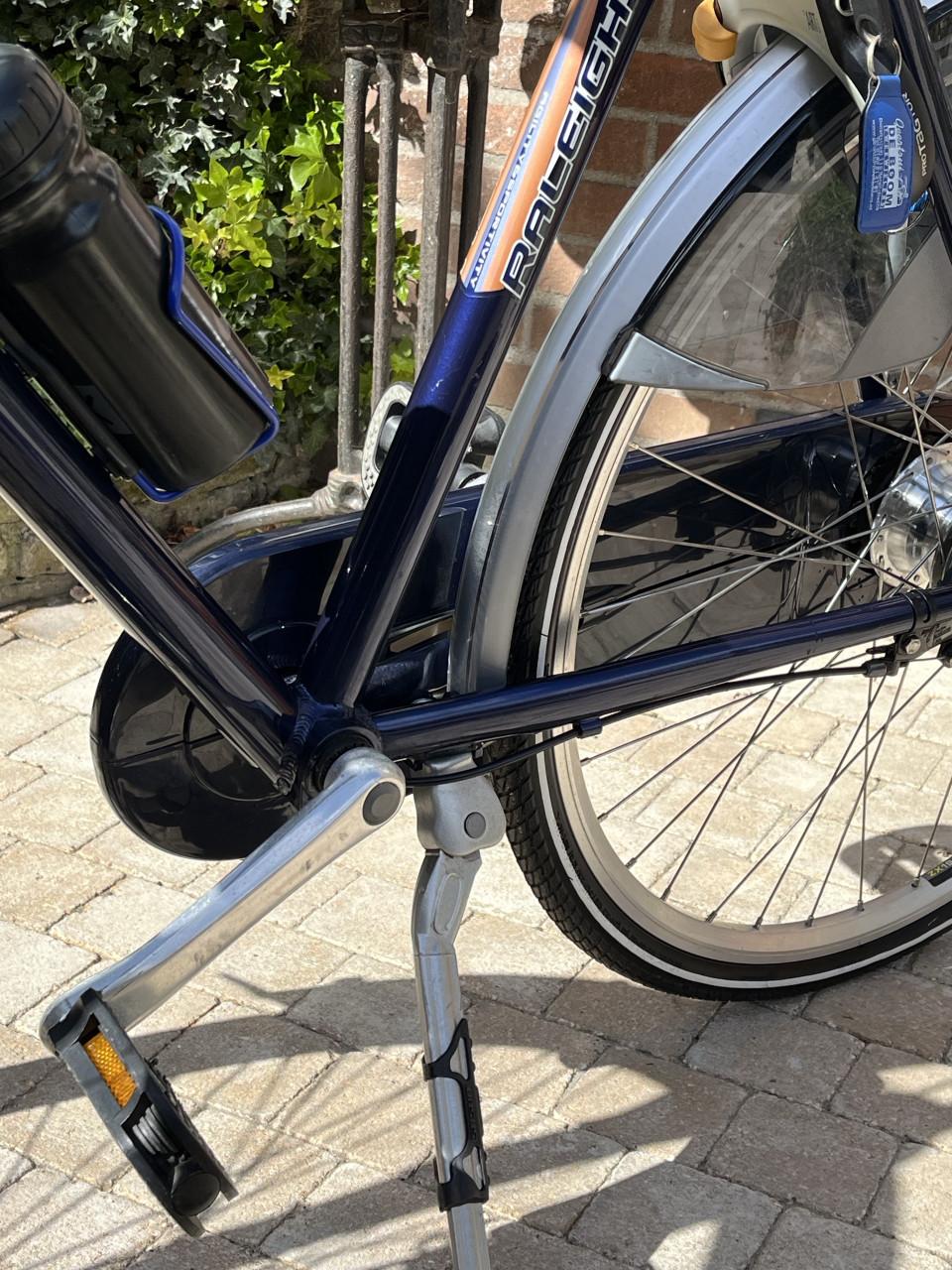 Herenfiets Raleigh PRIORITY 7 speed trom remmen verlichting enz. Als nieuw