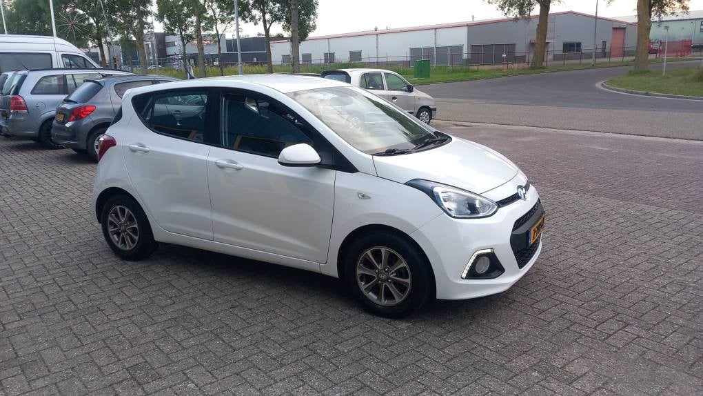 Hyundai I10 1.0 i I-Motion Comfort 5drs bj:2015 airco lm-velgen 103.000km