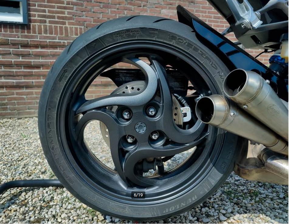 Honda CB1000R veel extra's - lage km. stand te koop