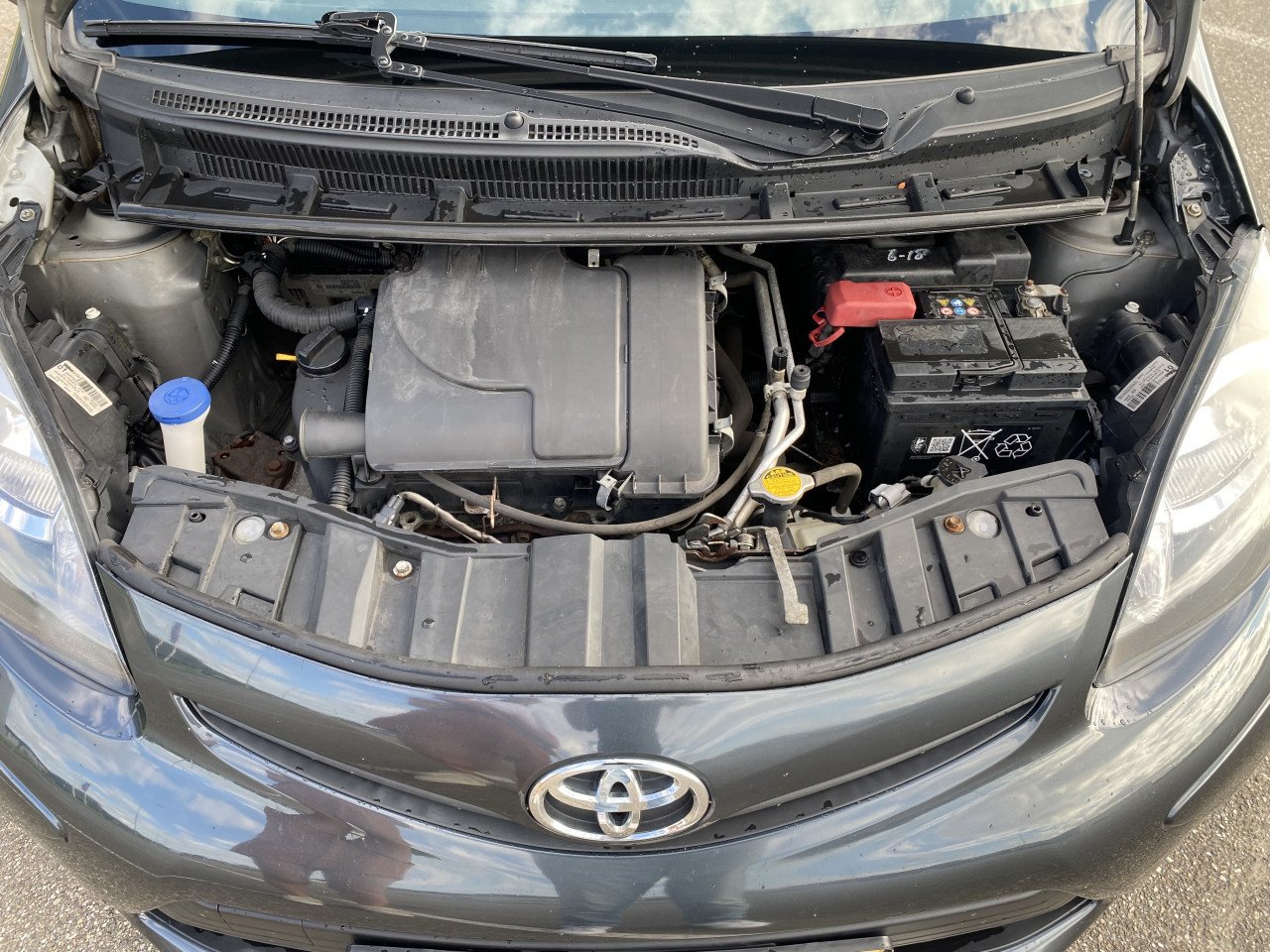 Toyota Aygo 1.0 VVT-i Comfort - Dealer onderhouden/Airco/APK/2012