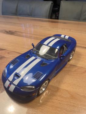 Burago Viper dodge 1/18