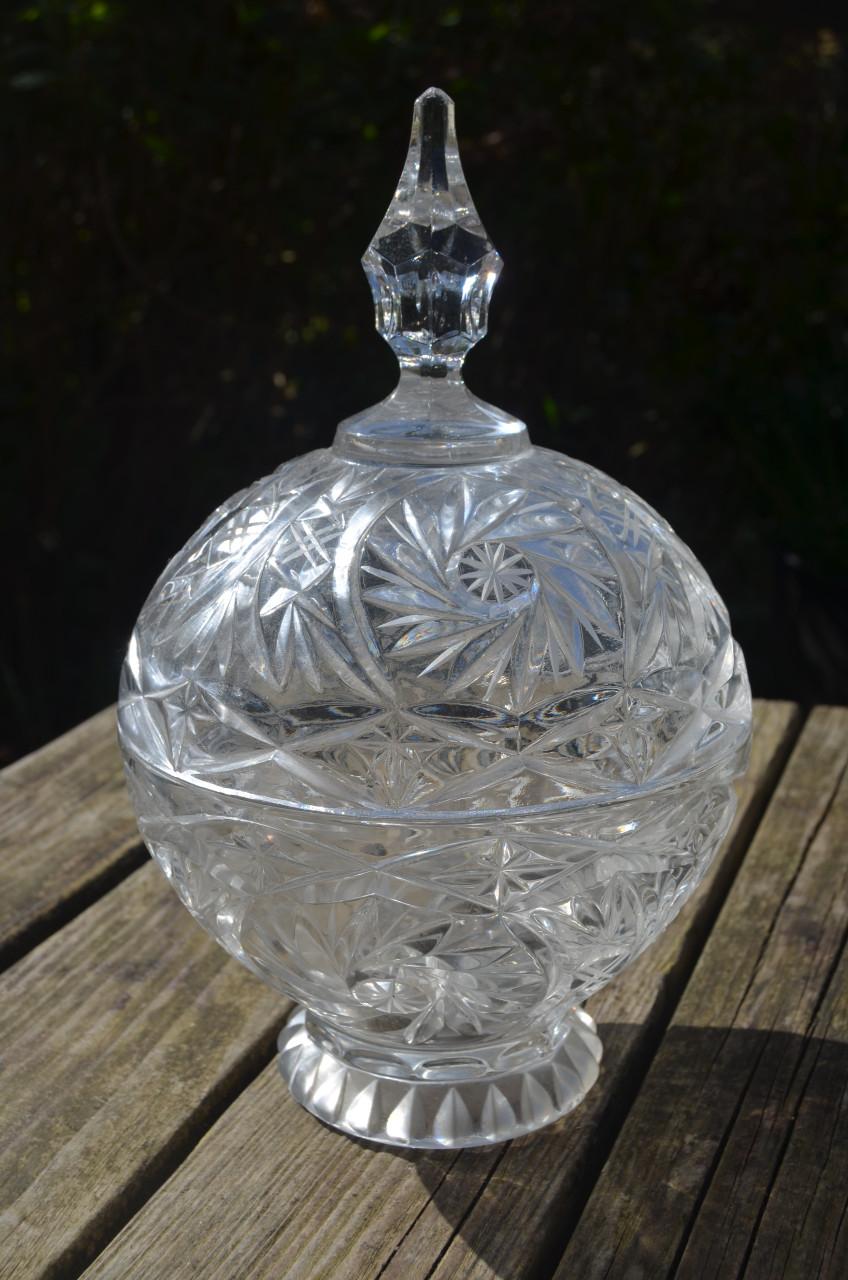 Kristallen bonbonnière in prima staat