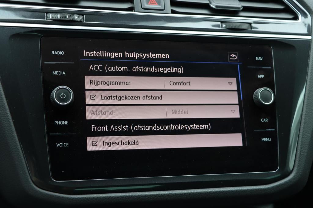 Volkswagen Tiguan 1.4 tsi comfortline business r