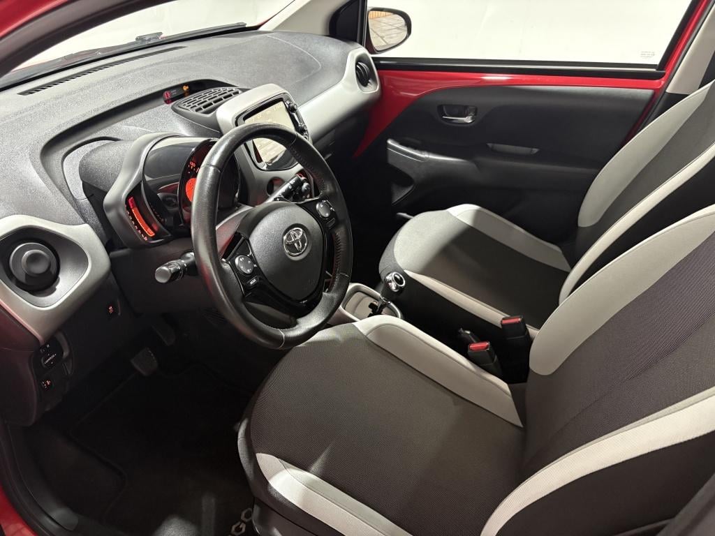 Toyota Aygo 1.0 vvt-i x-play
