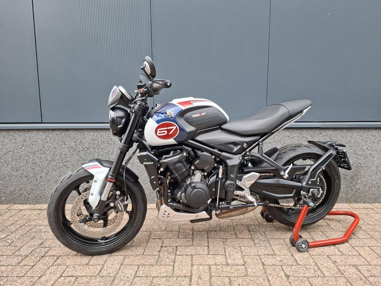 Triumph Trident 660 Triple Tribute ( Incl. Fabrieksgarantie )