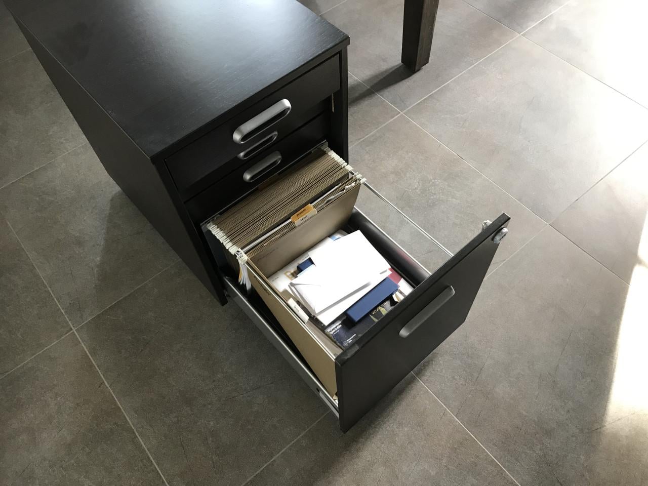 Koloniale tafel/bureau met evt bureaulade meubel