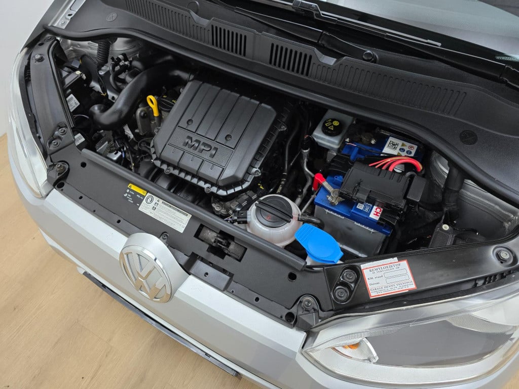 Volkswagen UP! occasion 1.0 up! sportieve look | tweedehands volkswagen up 