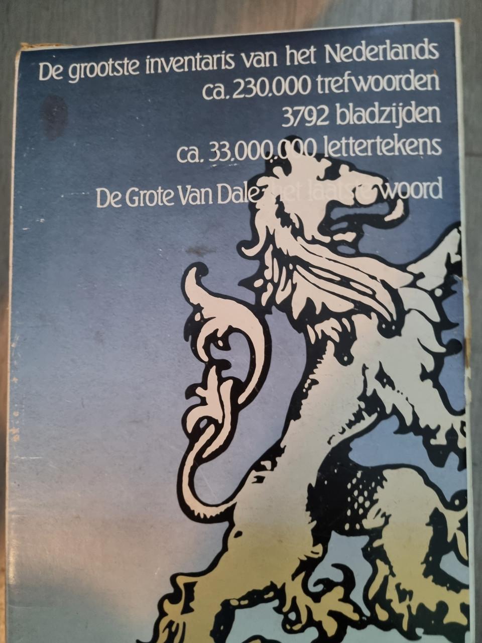 Woordenboek Dikke van Dale; 3-delig