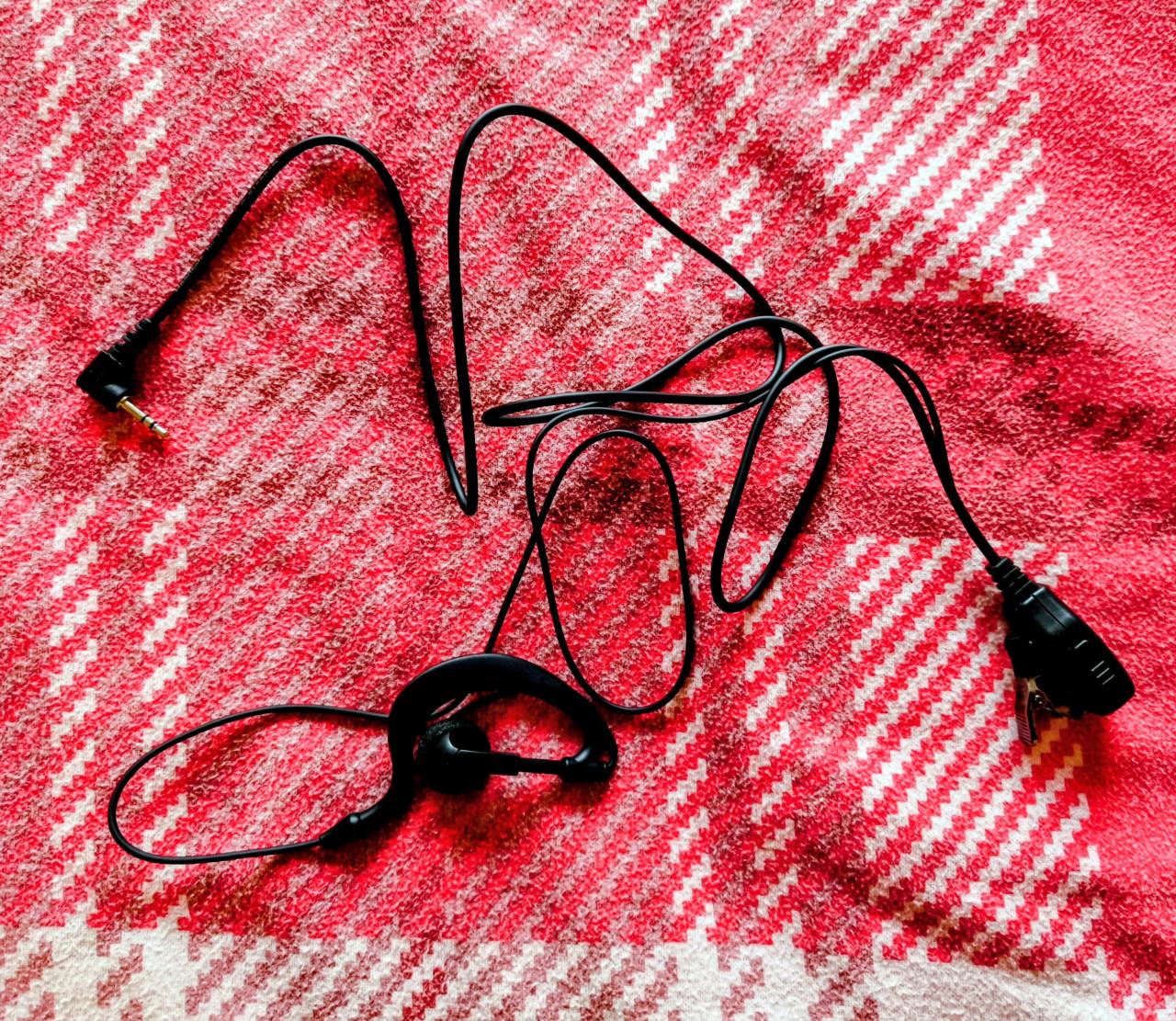 Te koop aangeboden Motorola T 82 Extreme portoset.