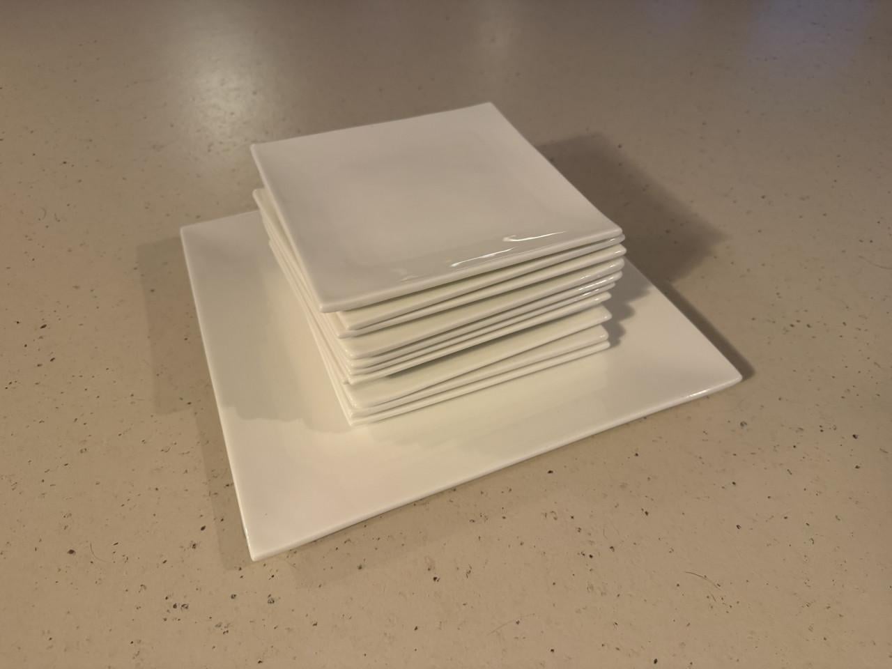 Gebaksstel, gebakset merk A table