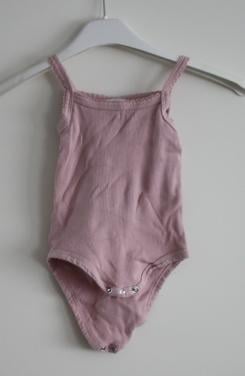 Oudroze romper met ribstof maat 74-80