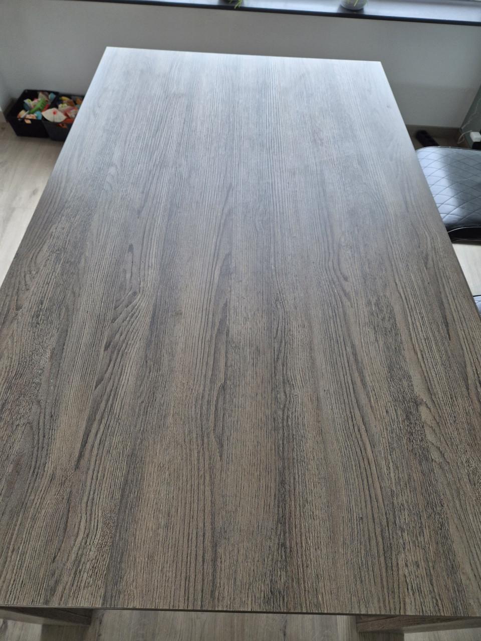Eettafel en salontafel