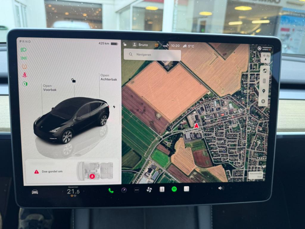 Tesla Model Y long range awd 75 kwh