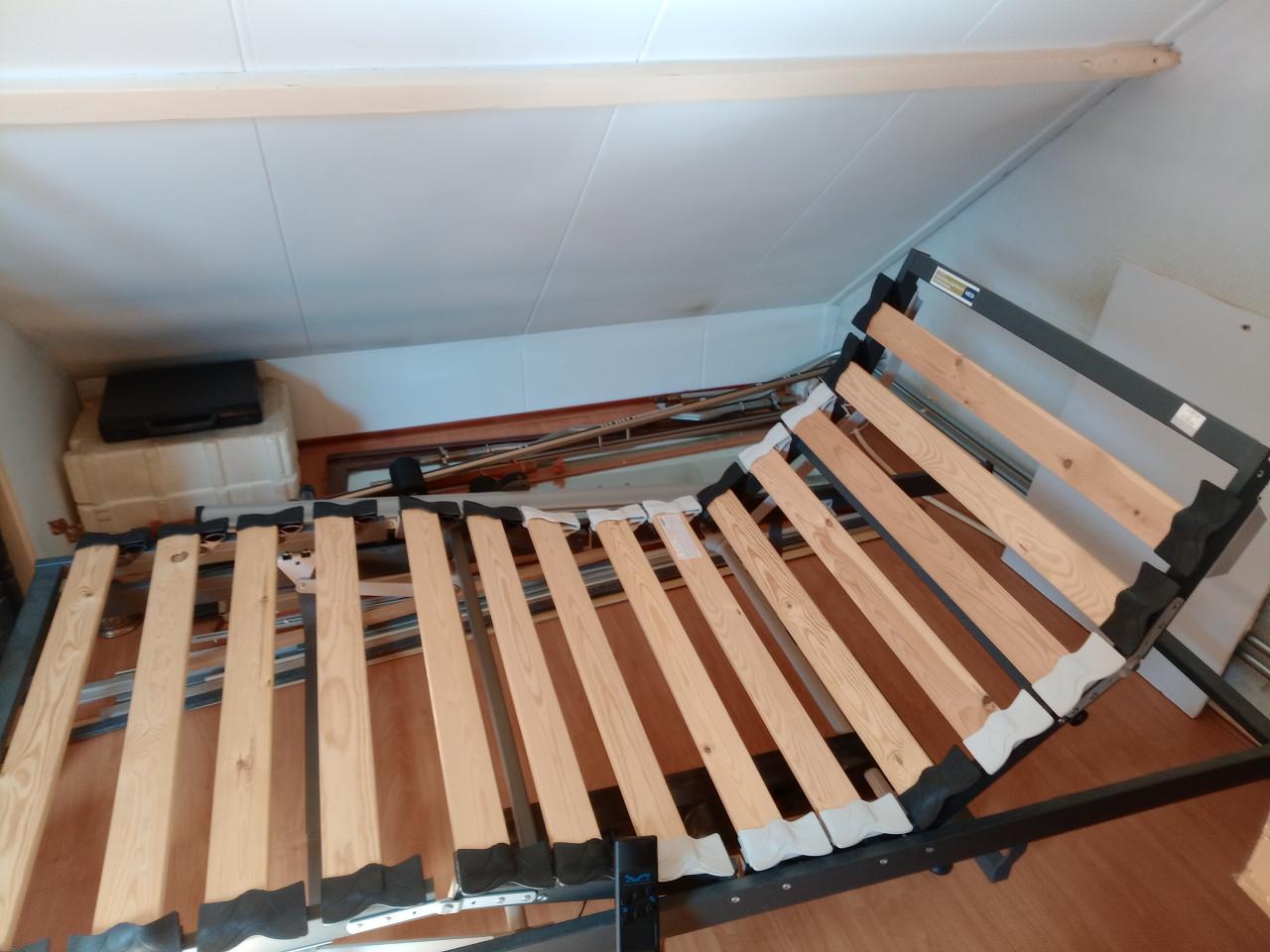 Bed electrisch verstelbaar