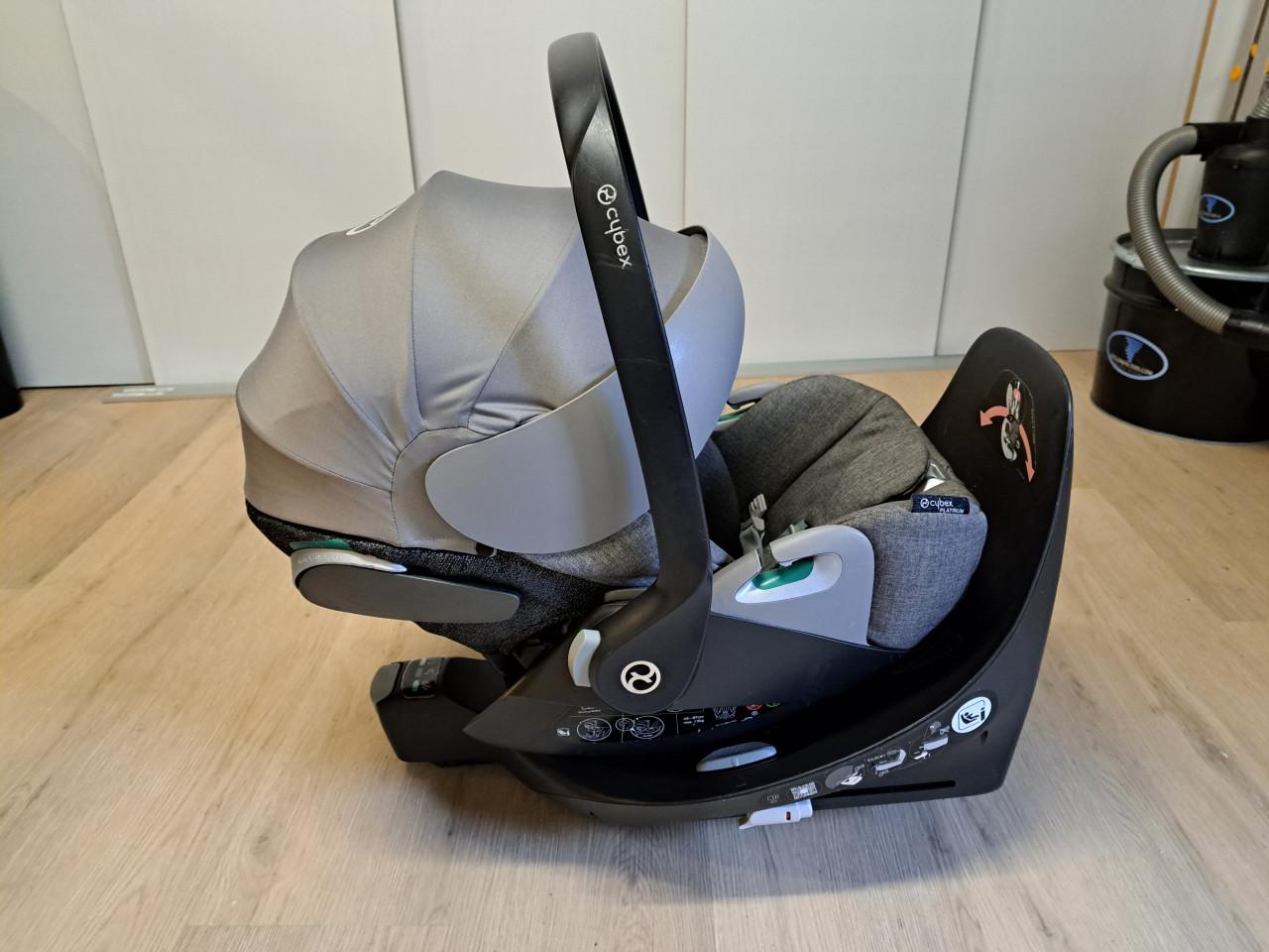 Draaibare autostoel: CYBEX Z i-Size 'MaxiCosi' met ISOFIX base