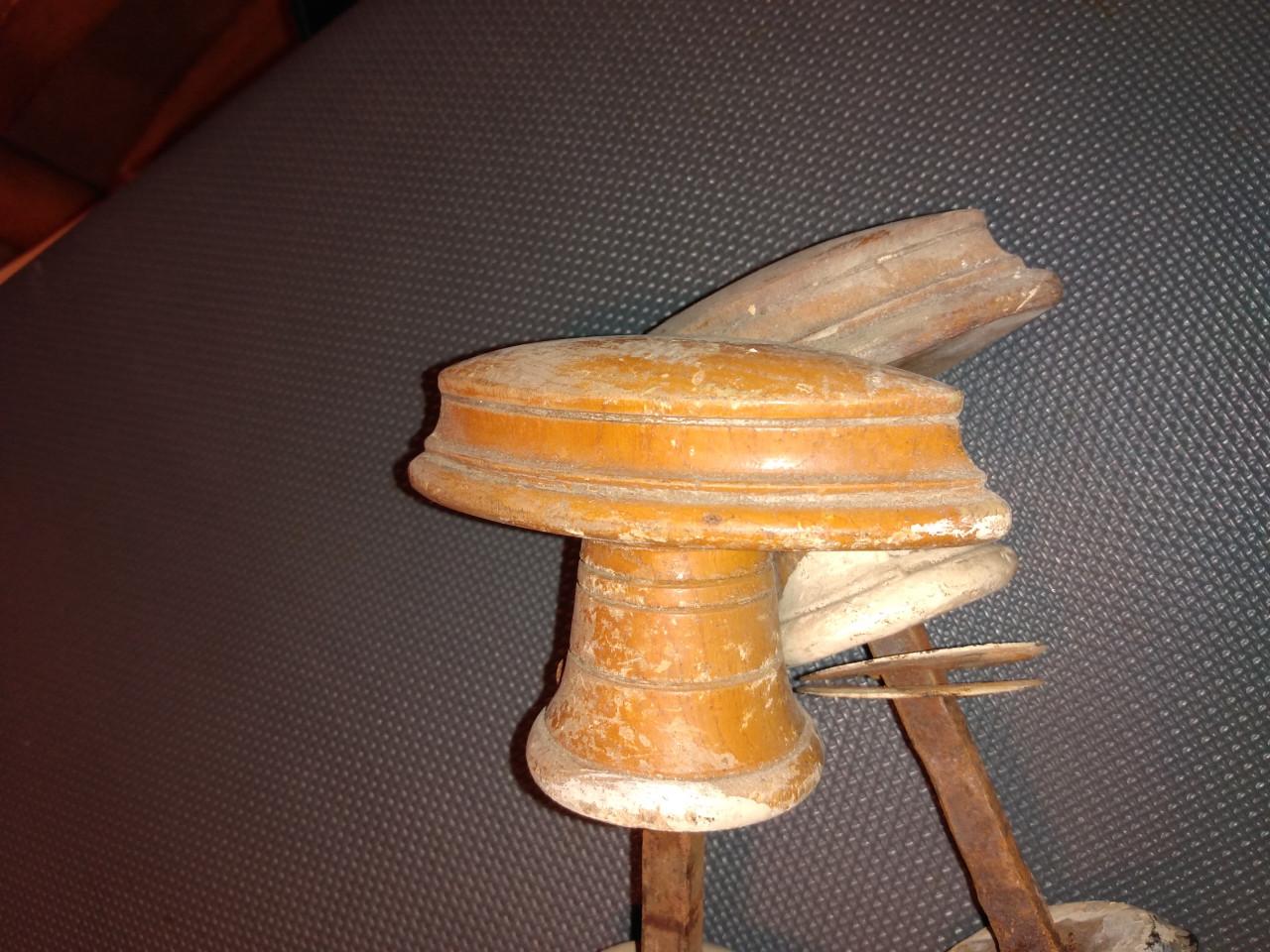 Antieke houten deurknoppen in Retro Style. €10,- per set.