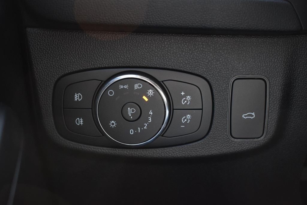 Ford Focus wagon 1.0 ecoboost hybrid titanium x | climate control | cruise 
