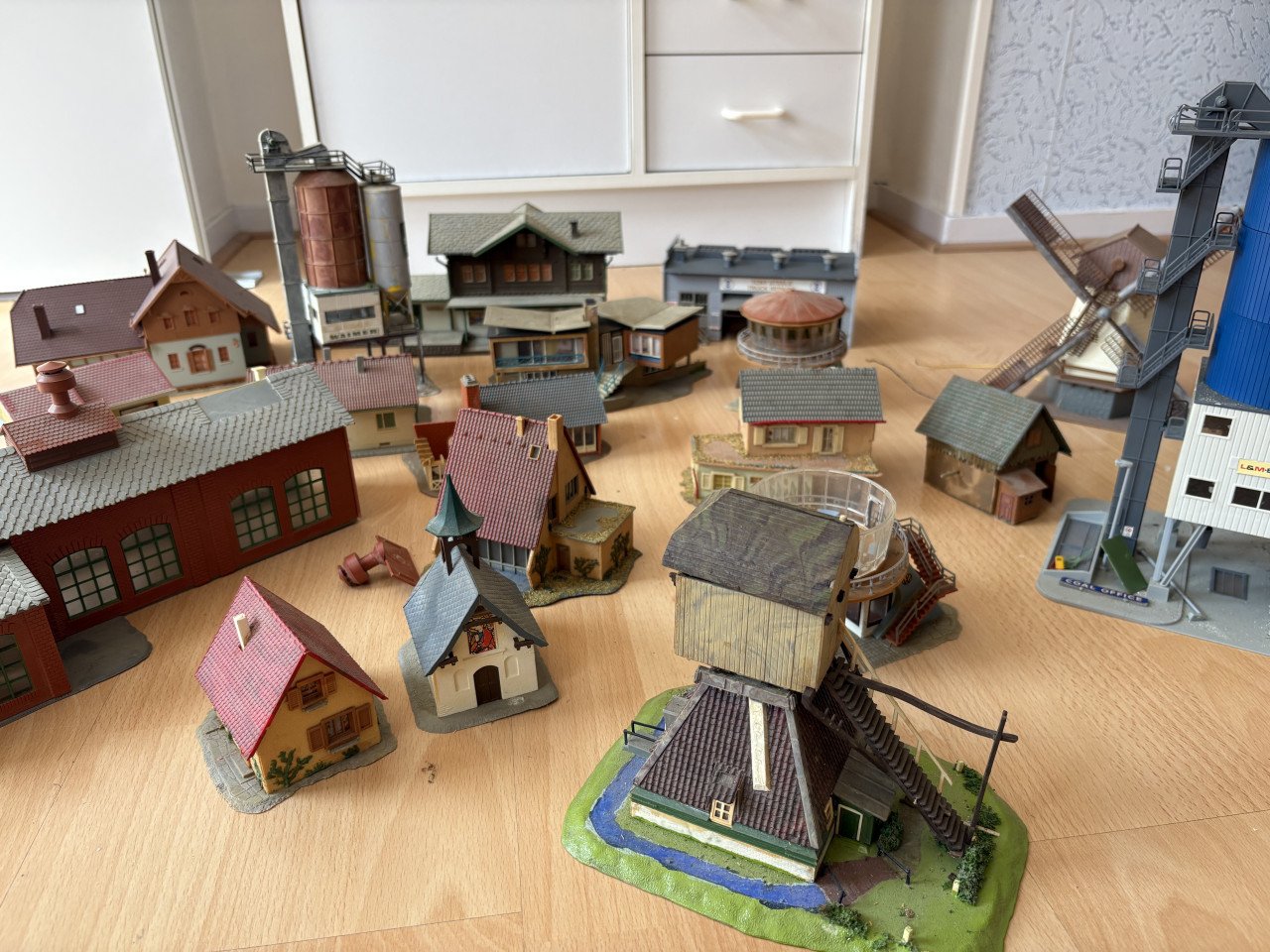 Modelspoor huisjes H0 set 3