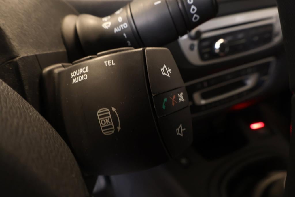 Renault Grand Scenic 1.2 tce bose nl auto|5 personen| trekhaak|navigatie