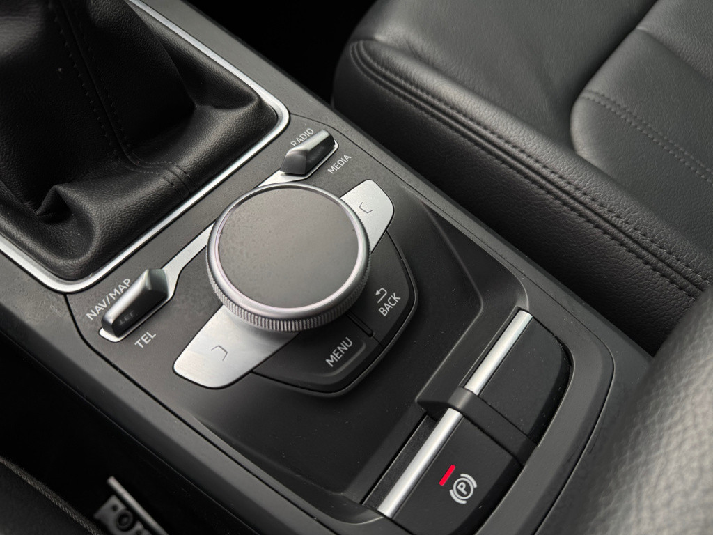 Audi Q2 30 tfsi s-line * virtual cockpit * carplay * keyless * leder