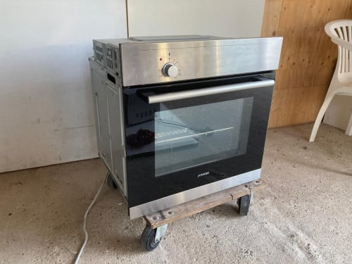 Oven