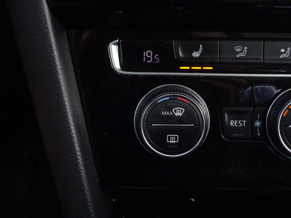 Volkswagen Passat variant 1.4 tsi gte connected series plus | pano | trekha