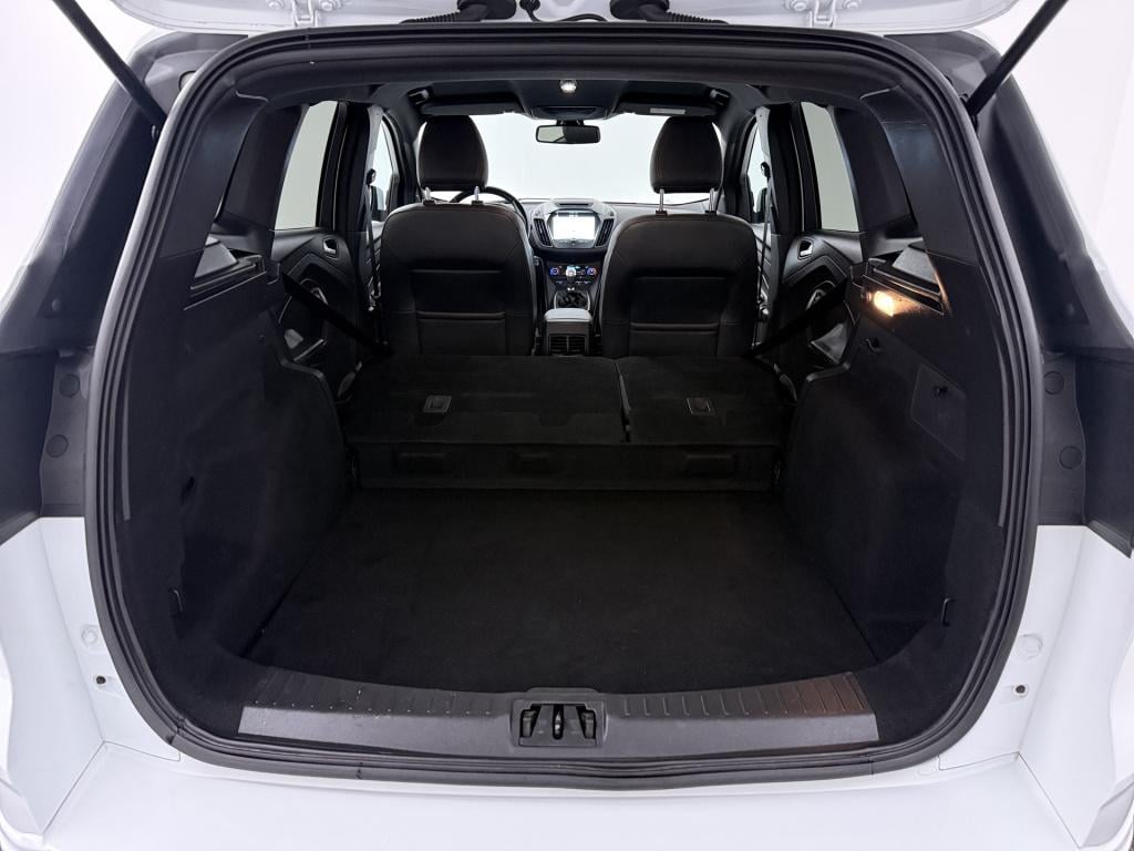 Ford Kuga 1.5 ecoboost st line | trekhaak | 1800kg trekgewicht | navigatie 