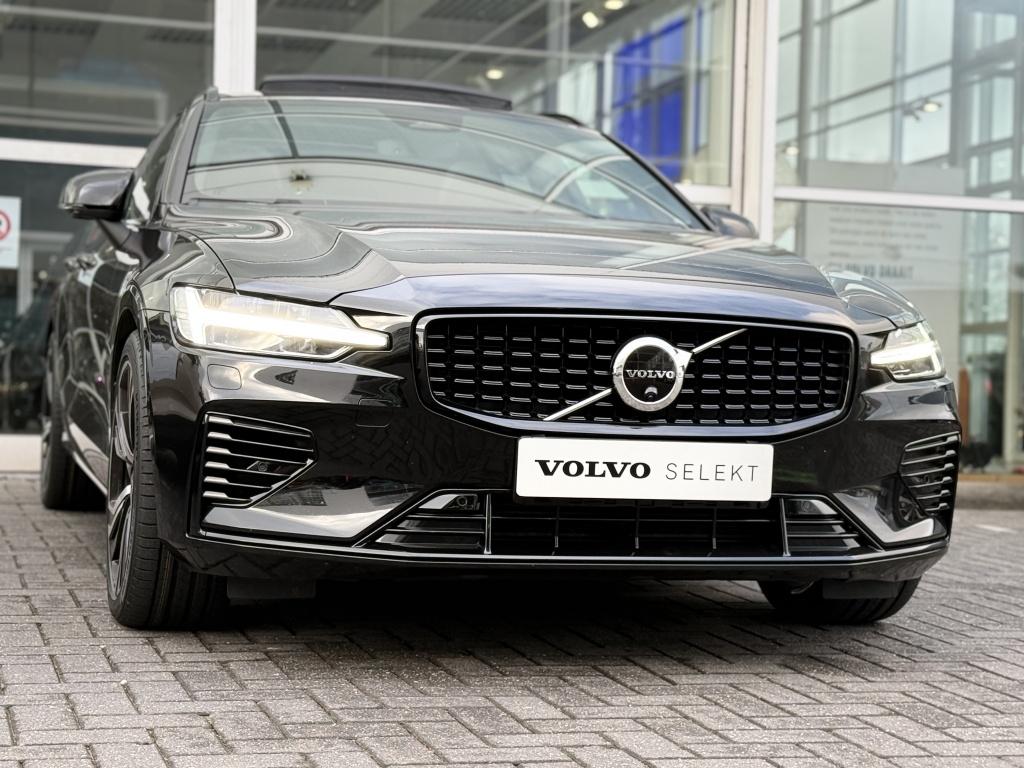 Volvo V60 t6 398pk recharge dark| panodak| adap.cruise| 360camera| trekhaa
