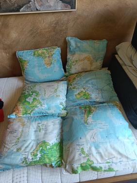 Zelfgemaakte wereldkaart kussens 6 Stuks