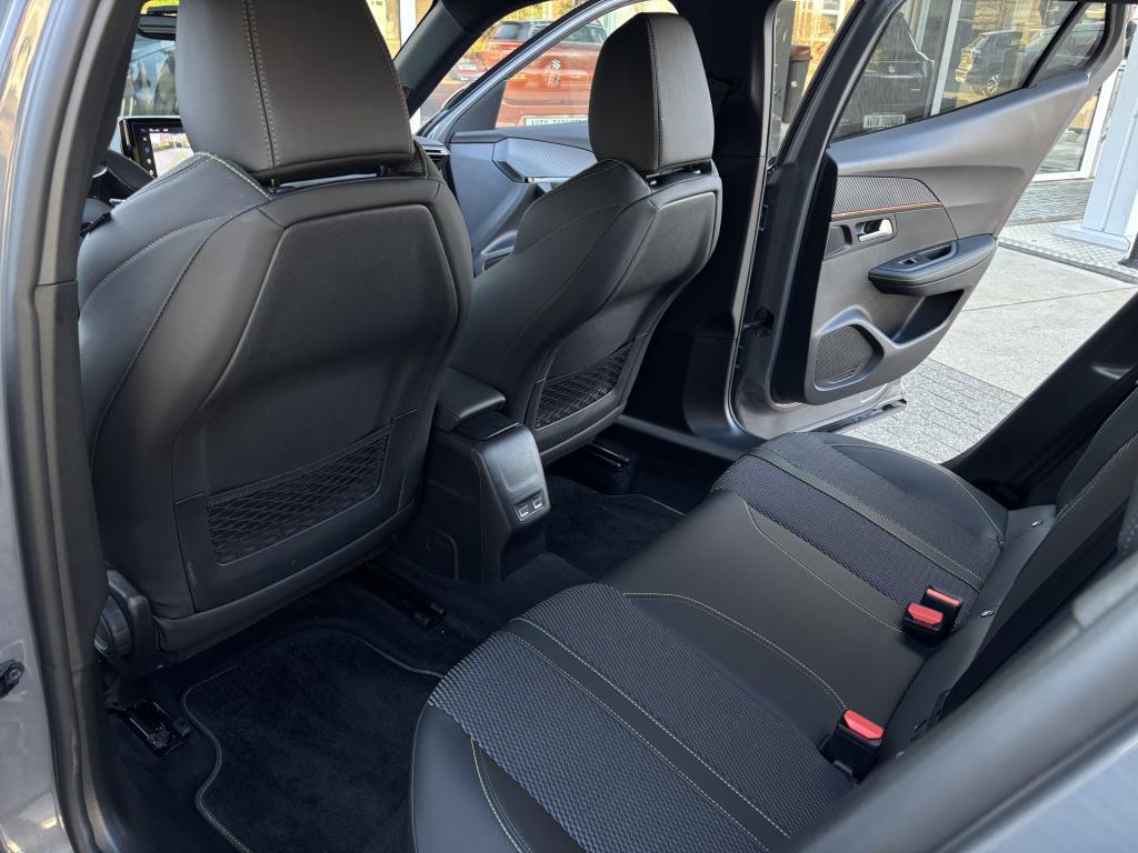 Peugeot 2008 gt automaat 1.2 hybrid 145