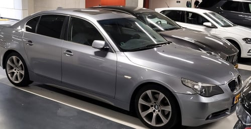 Auto BMW 525i e60 business executive