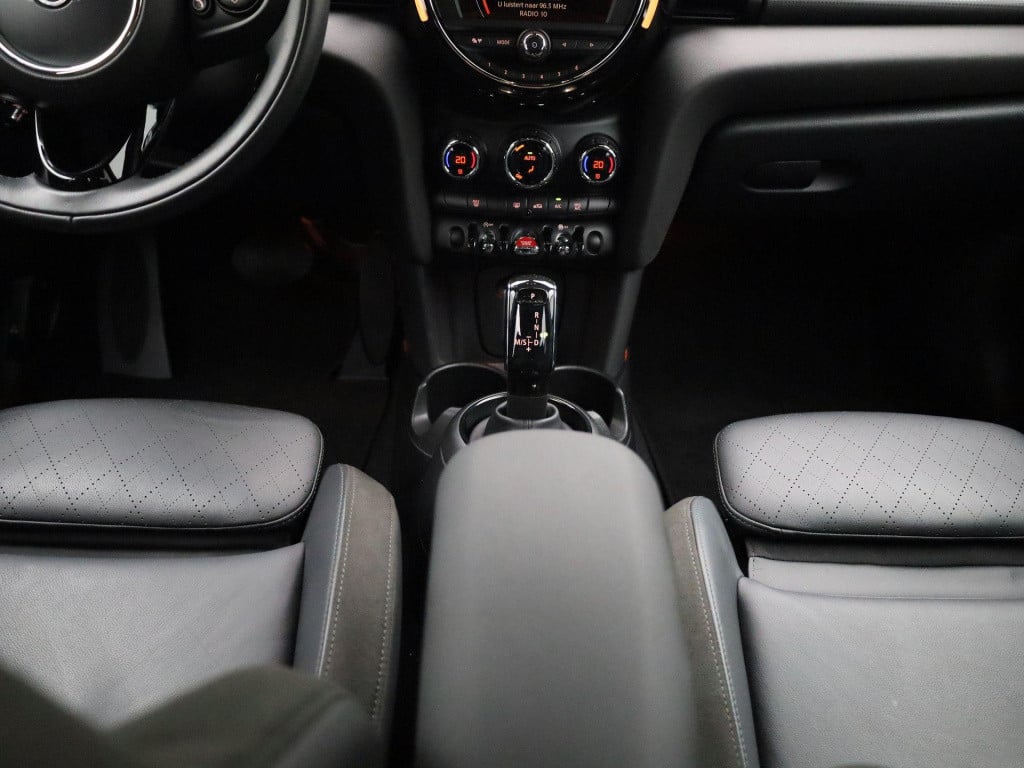 Mini Cooper mini 1.5 pepper | automaat | lage km stand | apple carplay / an