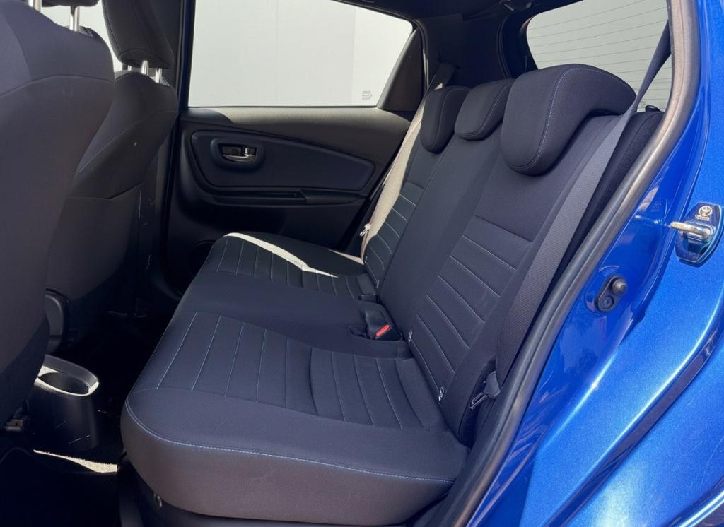 Toyota Yaris 1.5 hybrid bi-tone