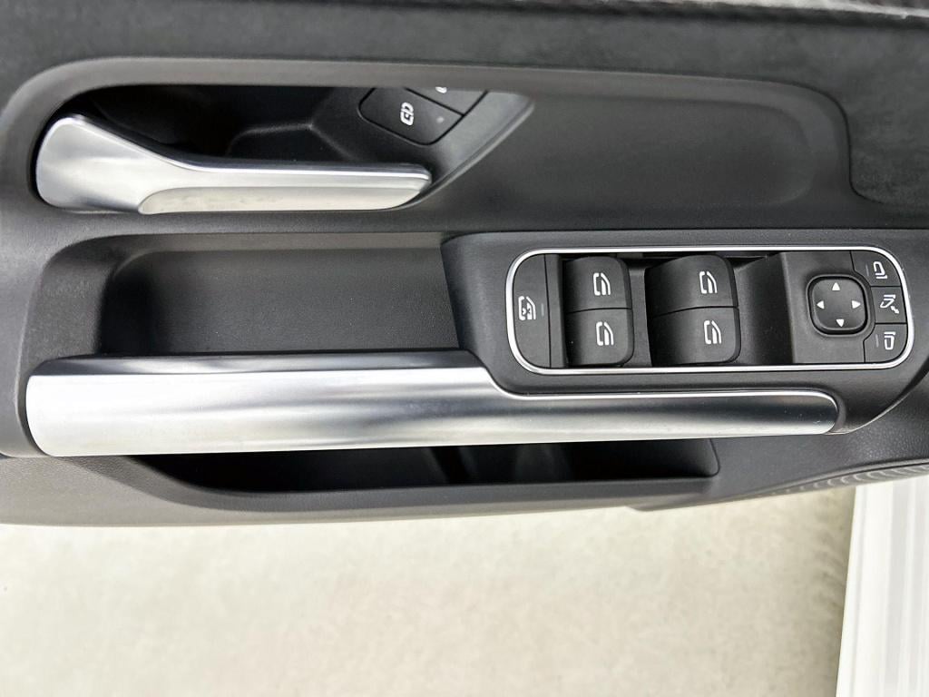 Mercedes-Benz B-Klasse 200 business solution amg | automaat | apple carplay