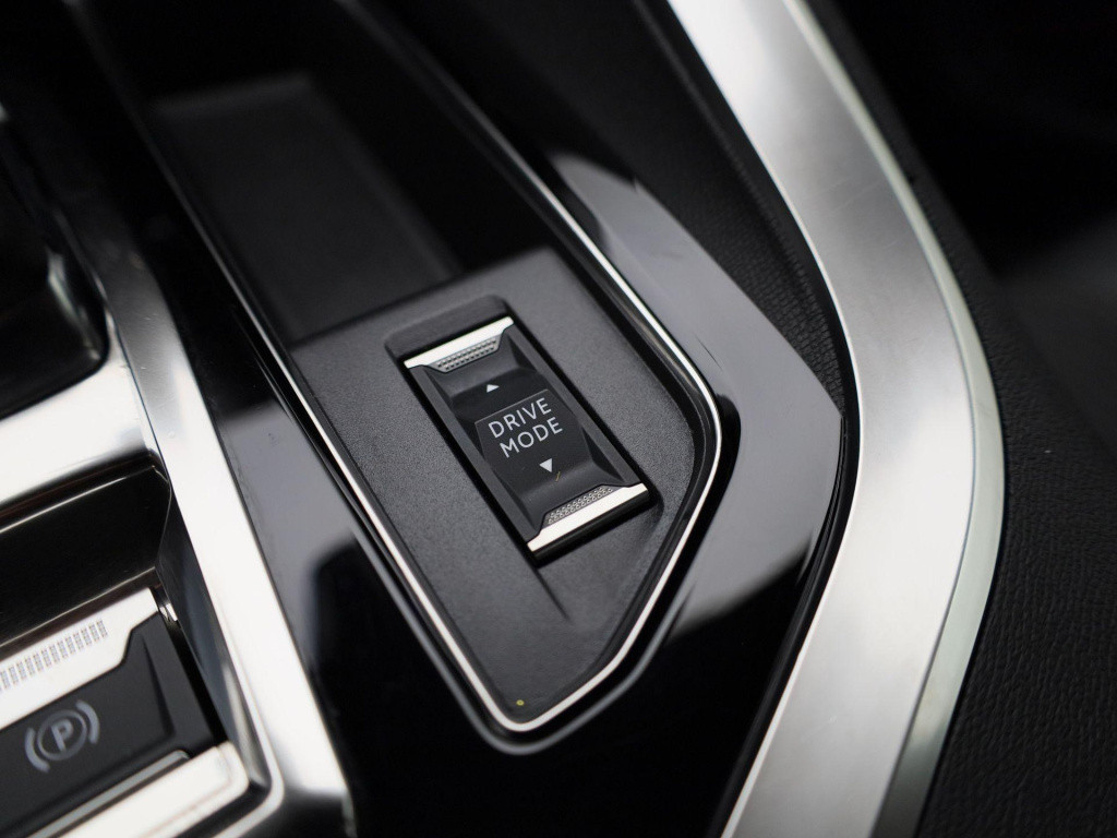 Peugeot 3008 1.6 hybrid gt line | automaat | stoel verwarming | climate con
