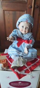 11 x Ashton-Drake Mini Dols