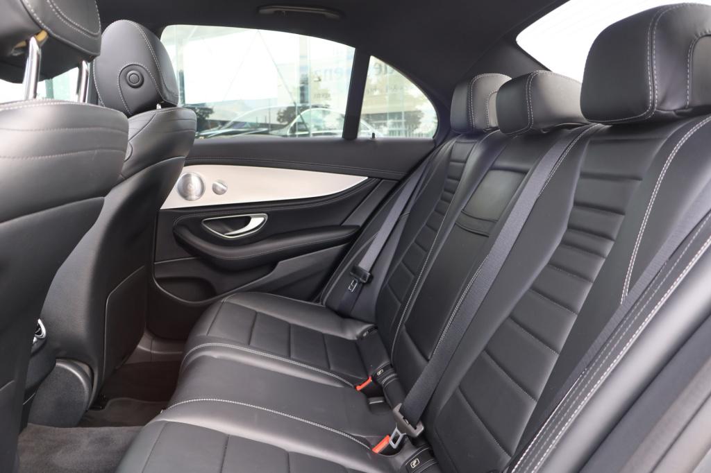 Mercedes-Benz E-Klasse 200 business solution amg l panoramadak l burmester 
